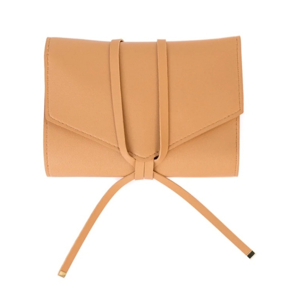 Glass Ladder And Co The Katherine Tech Roll Up in Honey color